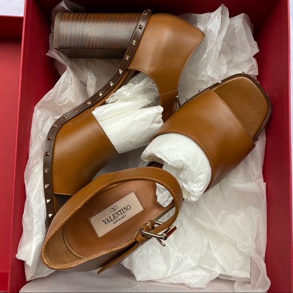 SOLD VALENTINO Soul Rockstud Sandal brown - Picture 2 of 13